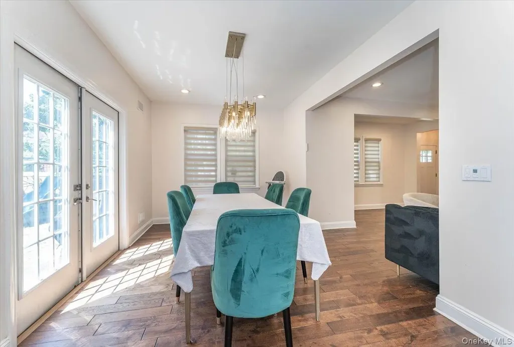 266 Rockaway Turnpike Cedarhurst NY 11516
