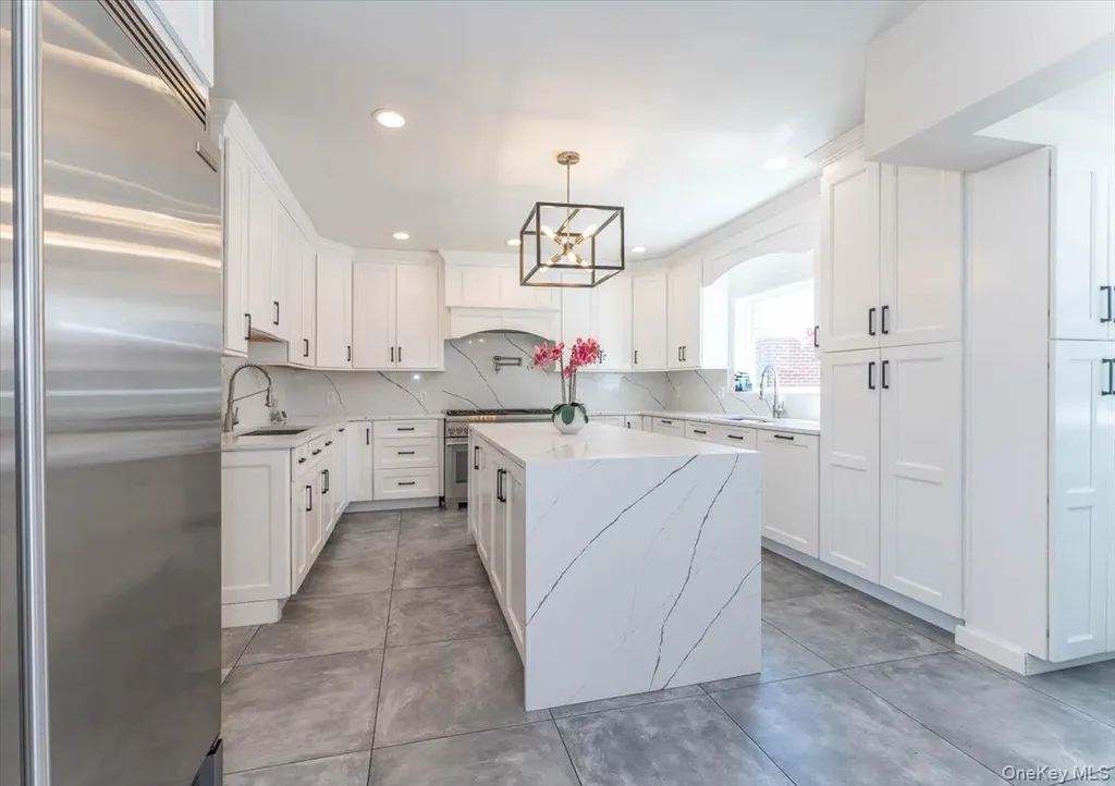 266 Rockaway Turnpike Cedarhurst NY 11516