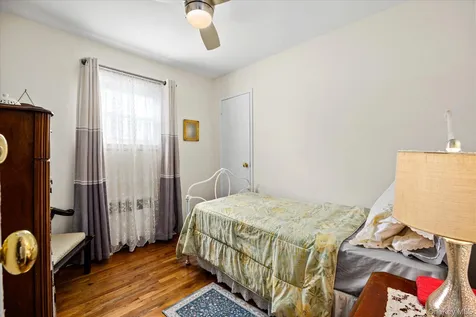 1219 Warwick Street Uniondale NY 11553