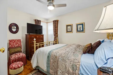 1219 Warwick Street Uniondale NY 11553