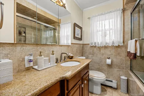 1219 Warwick Street Uniondale NY 11553