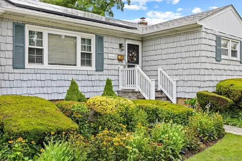 1219 Warwick Street Uniondale NY 11553