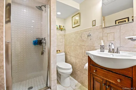 1219 Warwick Street Uniondale NY 11553