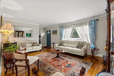 1219 Warwick Street Uniondale NY 11553
