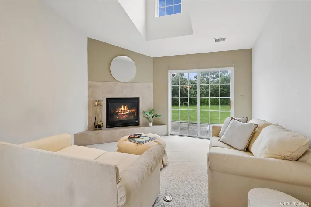 46 Summerfield Lane N Aquebogue NY 11901