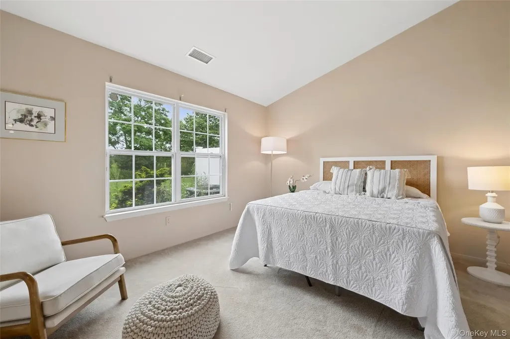 46 Summerfield Lane N Aquebogue NY 11901