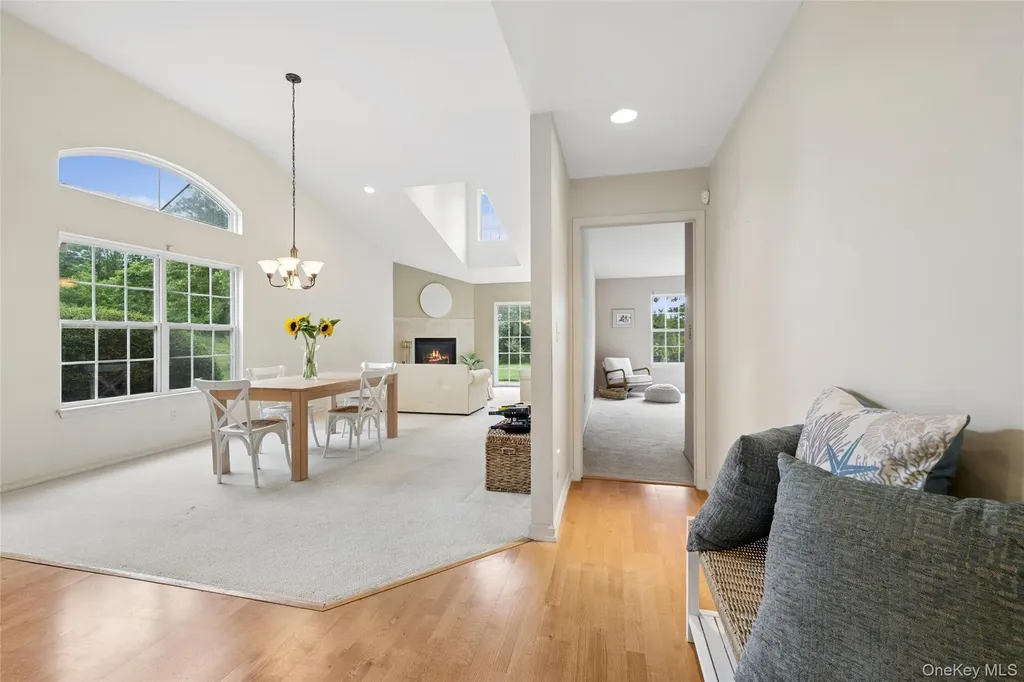 46 Summerfield Lane N Aquebogue NY 11901