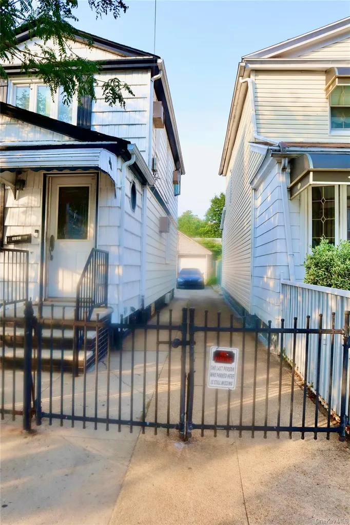 1541 E 95th Street Brooklyn NY 11236