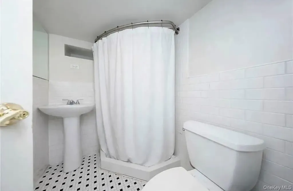 1541 E 95th Street Brooklyn NY 11236
