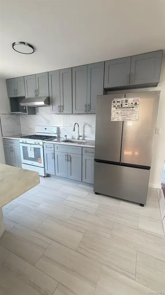 4756 196th Street Flushing NY 11358