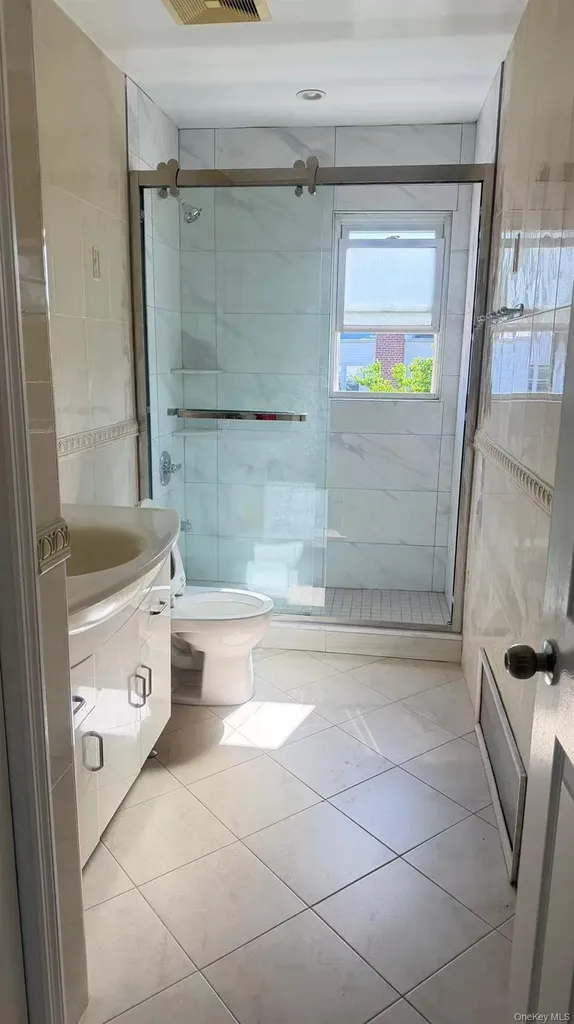 4756 196th Street Flushing NY 11358