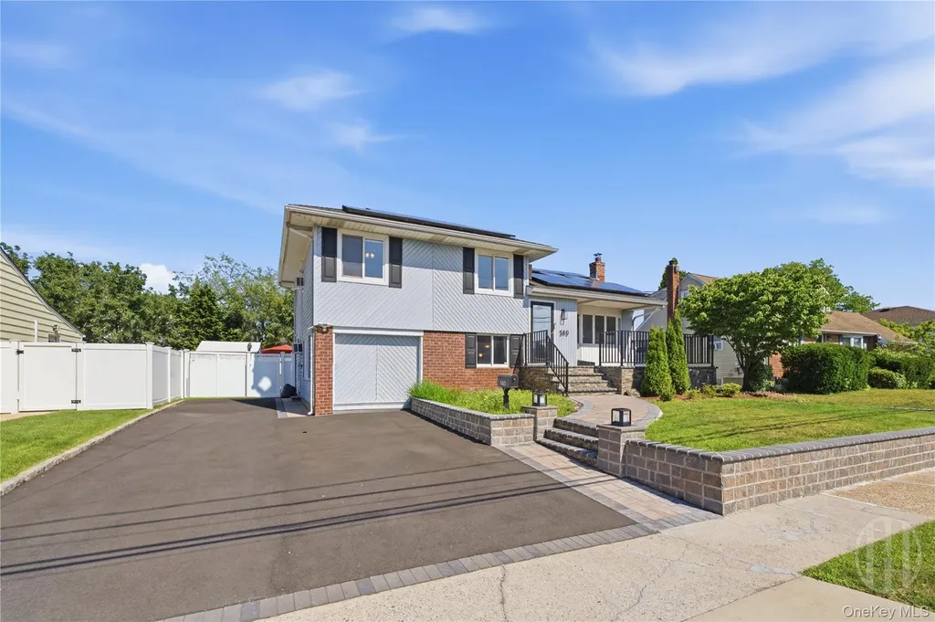 140 Intervale Avenue Farmingdale NY 11735