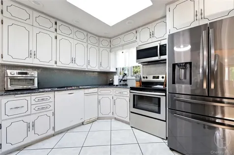 140 Intervale Avenue Farmingdale NY 11735