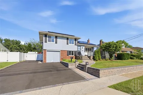 140 Intervale Avenue Farmingdale NY 11735