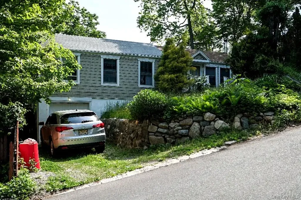 51 Aloma Road Rocky Point NY 11778