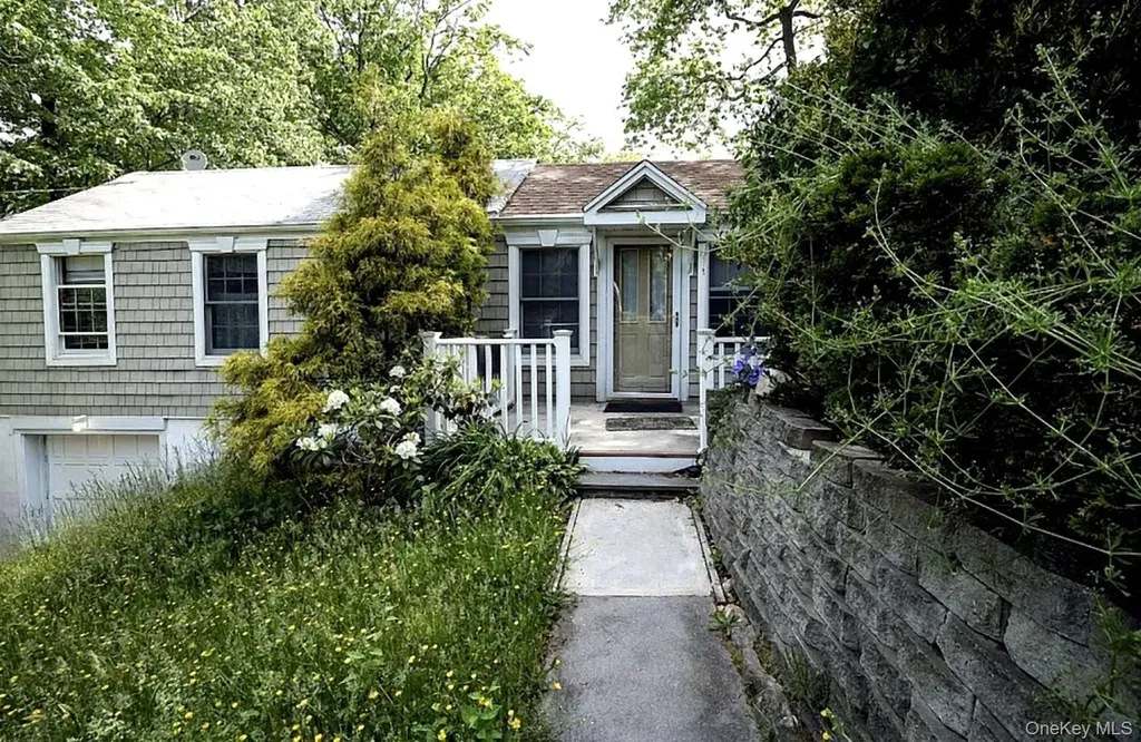 51 Aloma Road Rocky Point NY 11778