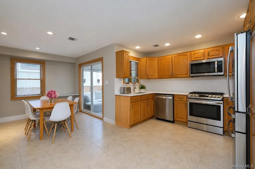 124 Reid Avenue Staten Island NY 10305