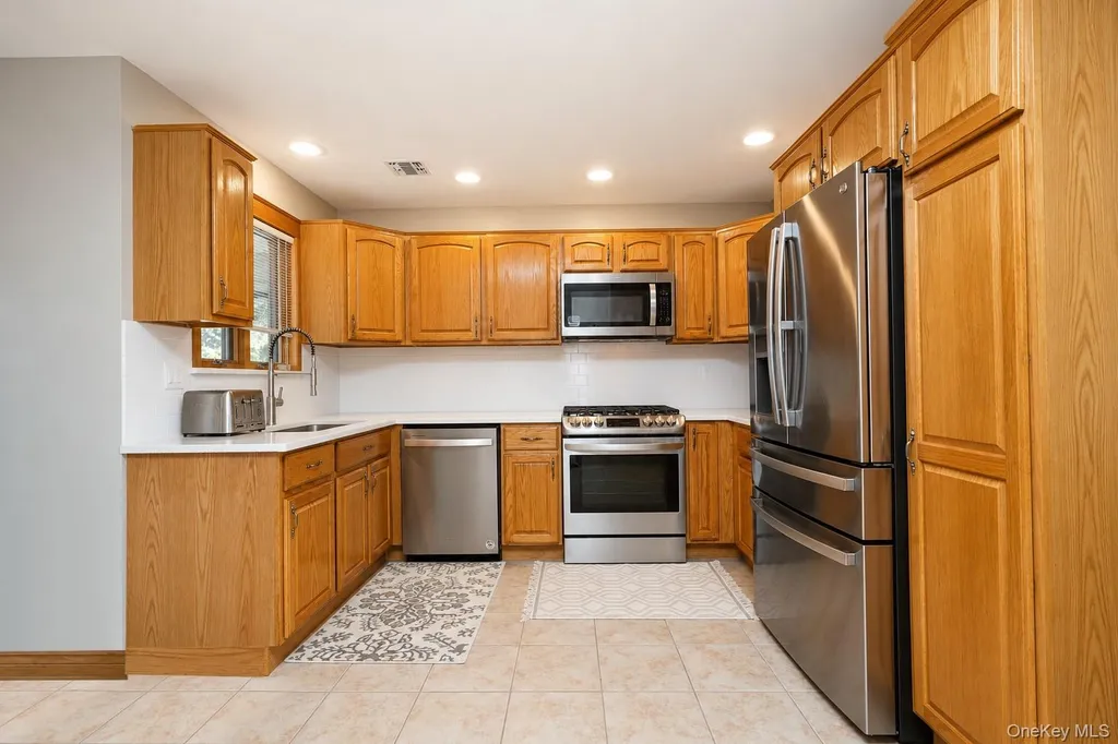 124 Reid Avenue Staten Island NY 10305