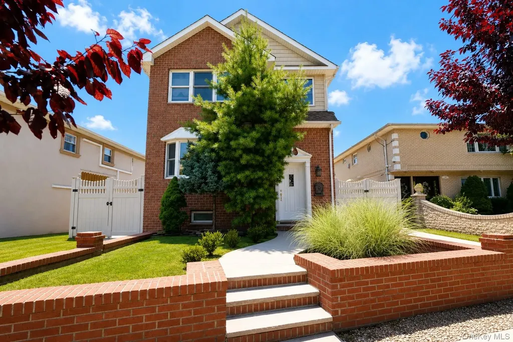 124 Reid Avenue Staten Island NY 10305