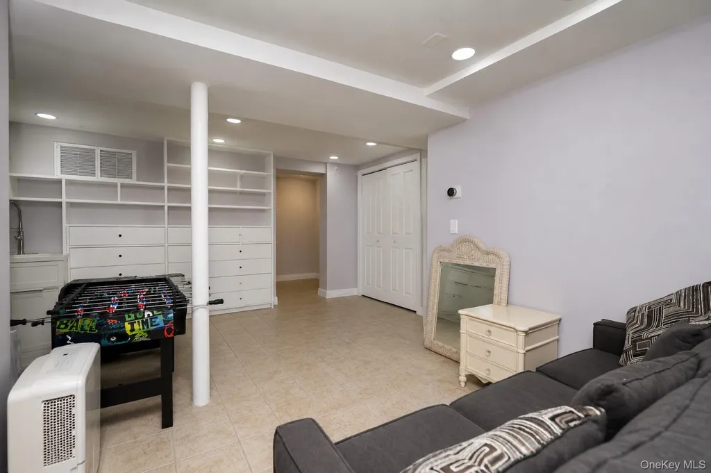 124 Reid Avenue Staten Island NY 10305