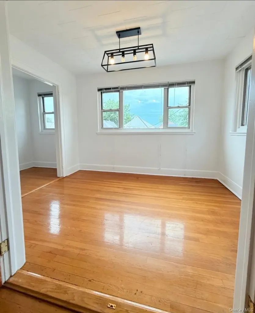 2937 213th Street Bayside NY 11360