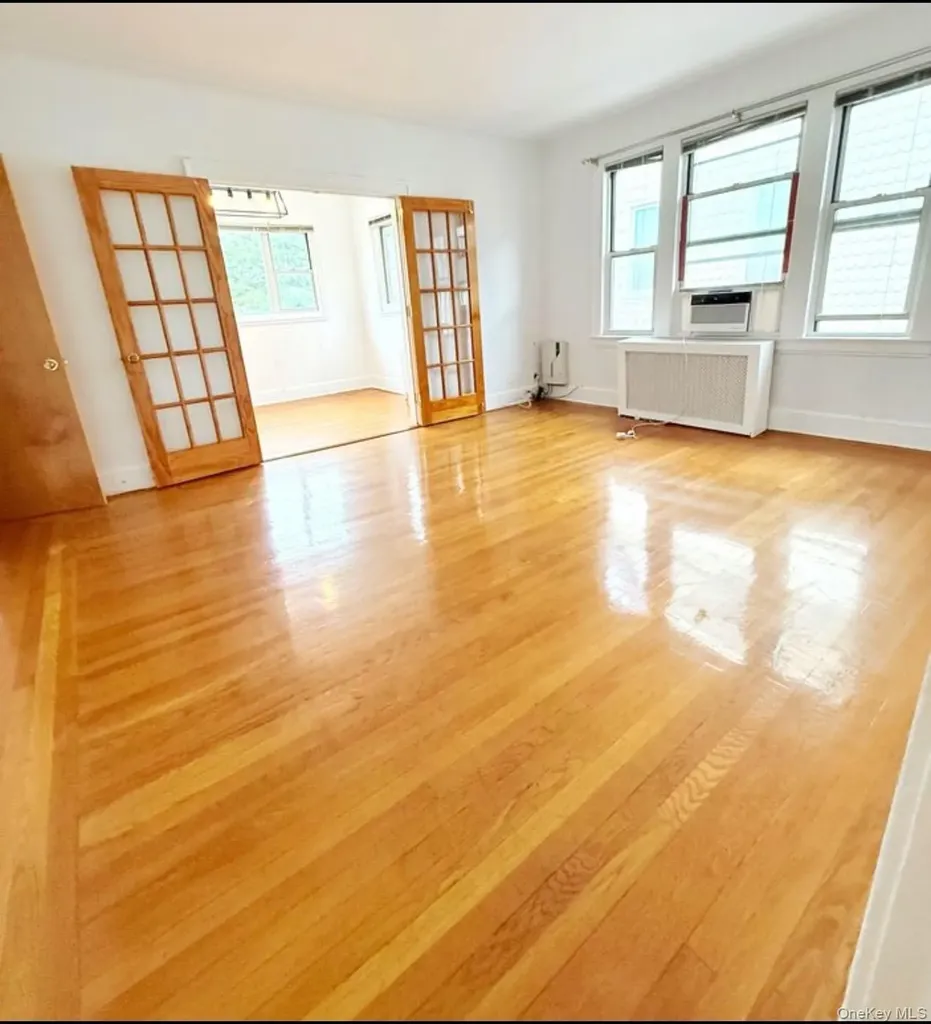 2937 213th Street Bayside NY 11360