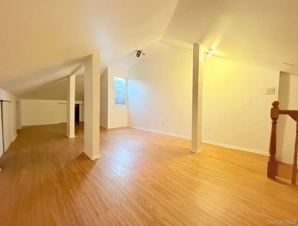 2937 213th Street Bayside NY 11360