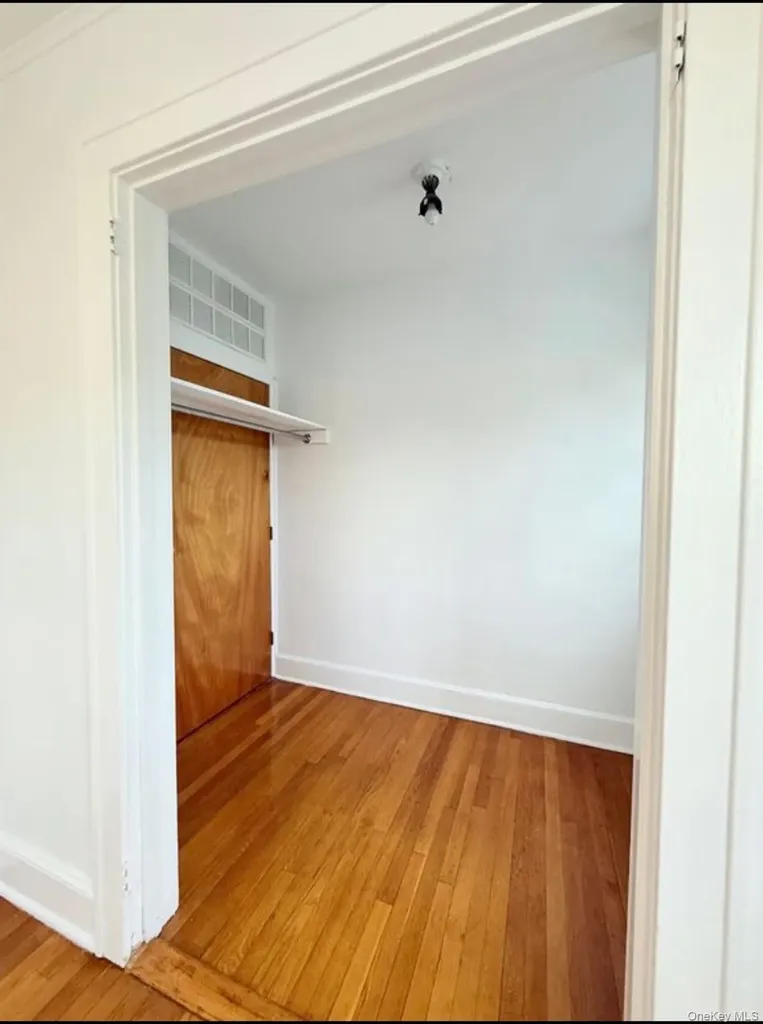 2937 213th Street Bayside NY 11360