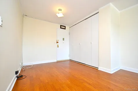 1853 Central Park Avenue Yonkers NY 10710