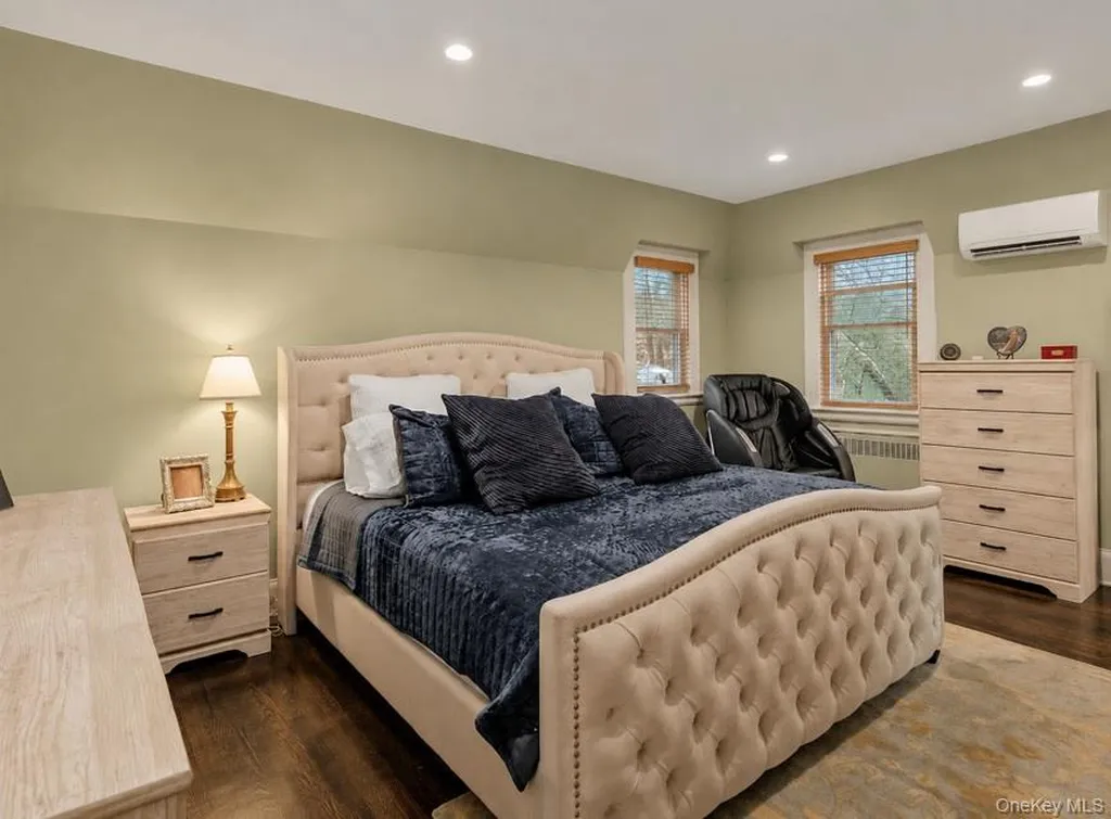 3980 Park Avenue Seaford NY 11783