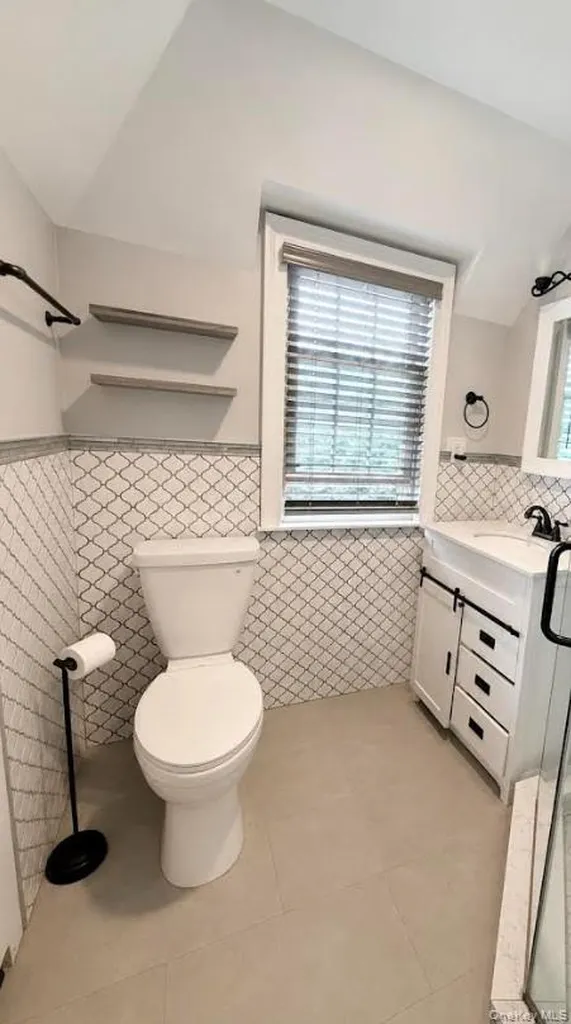 3980 Park Avenue Seaford NY 11783