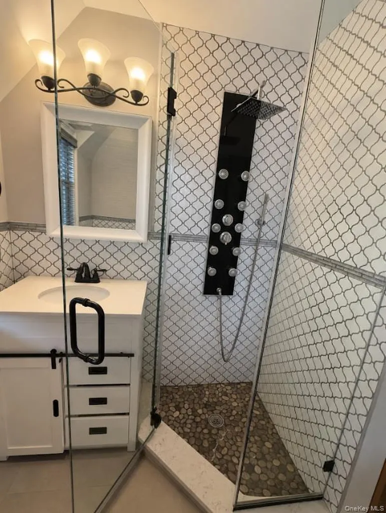 3980 Park Avenue Seaford NY 11783