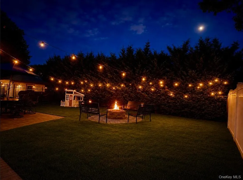 3980 Park Avenue Seaford NY 11783