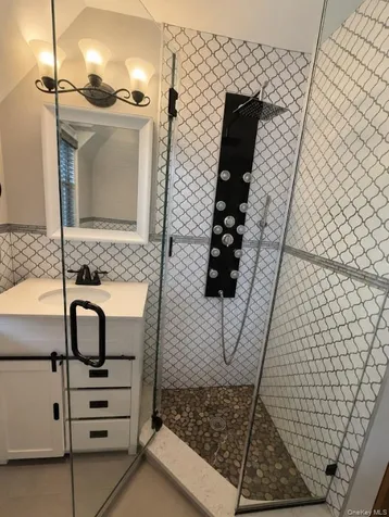 3980 Park Avenue Seaford NY 11783
