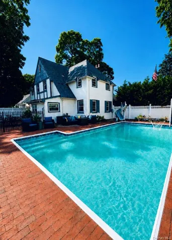3980 Park Avenue Seaford NY 11783