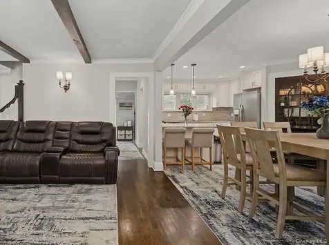 3980 Park Avenue Seaford NY 11783