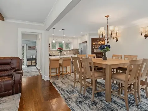 3980 Park Avenue Seaford NY 11783
