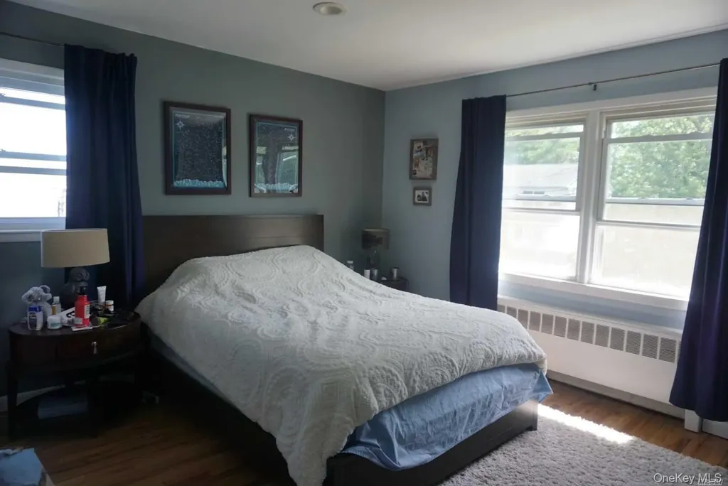 8 Hallock Street Farmingdale NY 11735