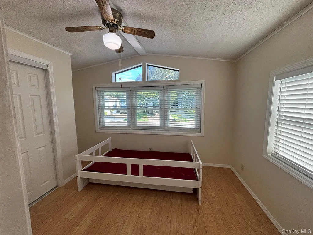 1661 Old Country Road Riverhead NY 11901