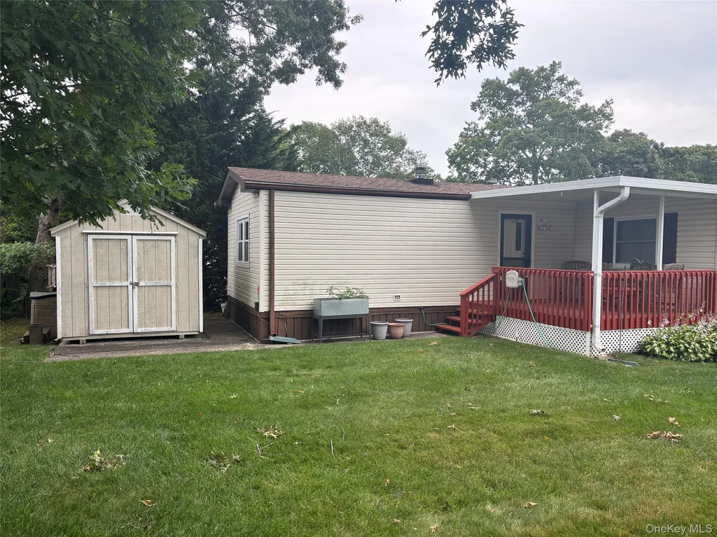 1661 Old Country Road Riverhead NY 11901