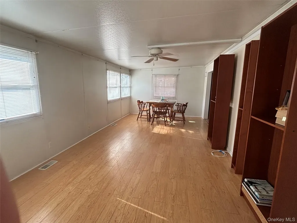 1661 Old Country Road Riverhead NY 11901