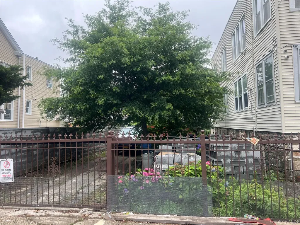 737 E 224th Street Bronx NY 10466