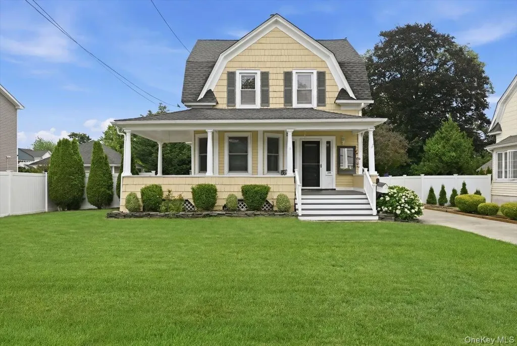 991 Cottage Place Baldwin NY 11510