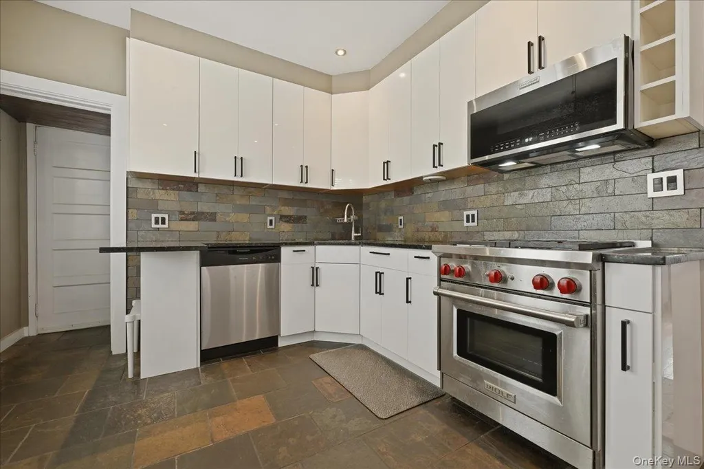991 Cottage Place Baldwin NY 11510