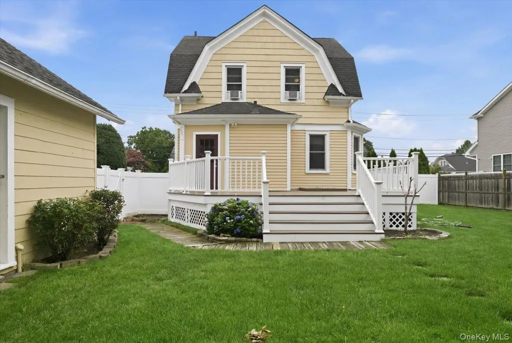 991 Cottage Place Baldwin NY 11510