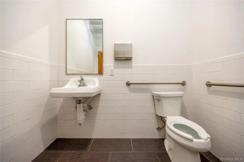 75 E Central Avenue Pearl River NY 10965