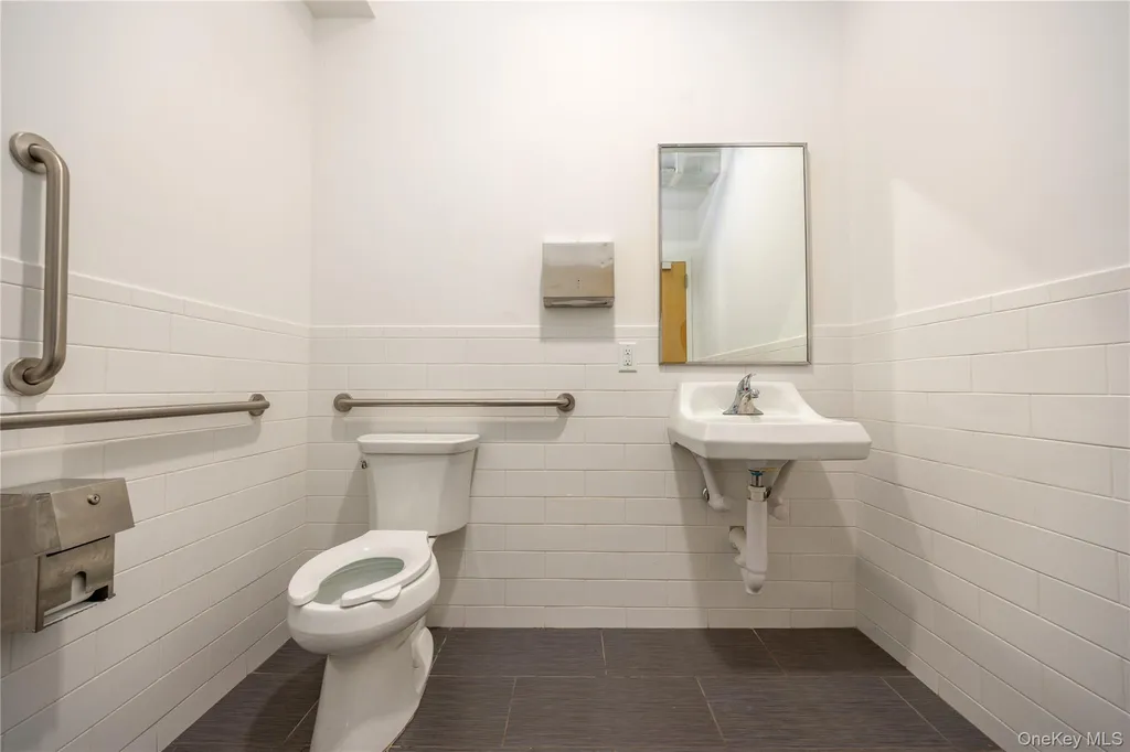 75 E Central Avenue Pearl River NY 10965