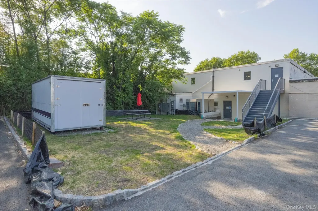 75 E Central Avenue Pearl River NY 10965