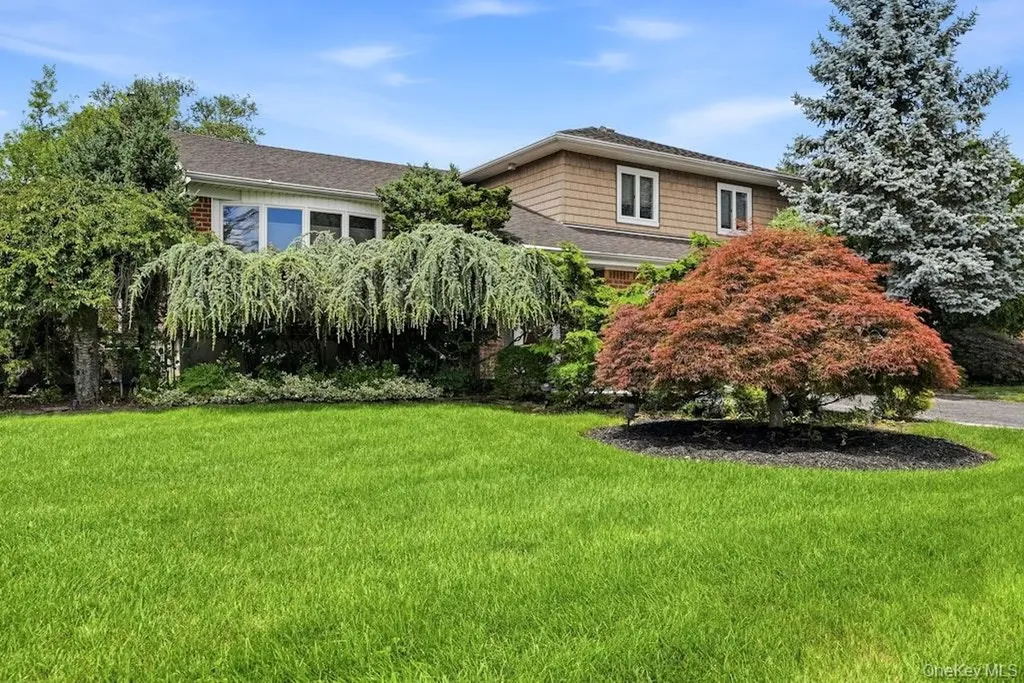 30 Harriet Drive Syosset NY 11791