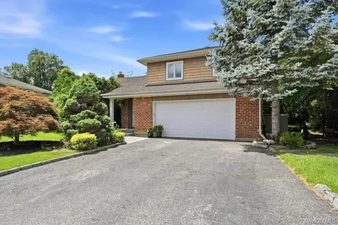 30 Harriet Drive Syosset NY 11791